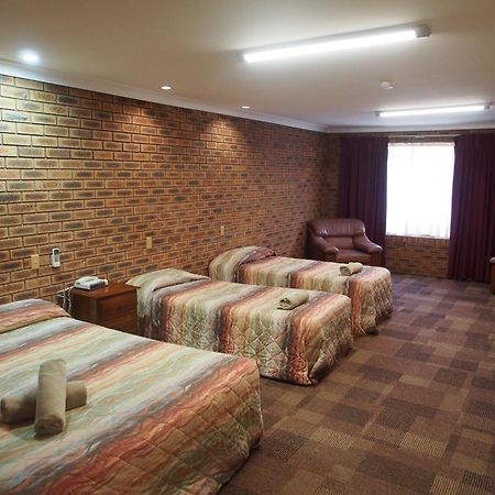 Cobar Town & Country Motor Inn 외부 사진