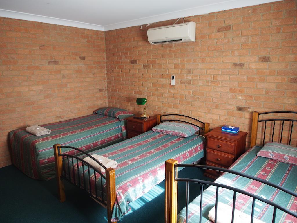 Cobar Town & Country Motor Inn 외부 사진