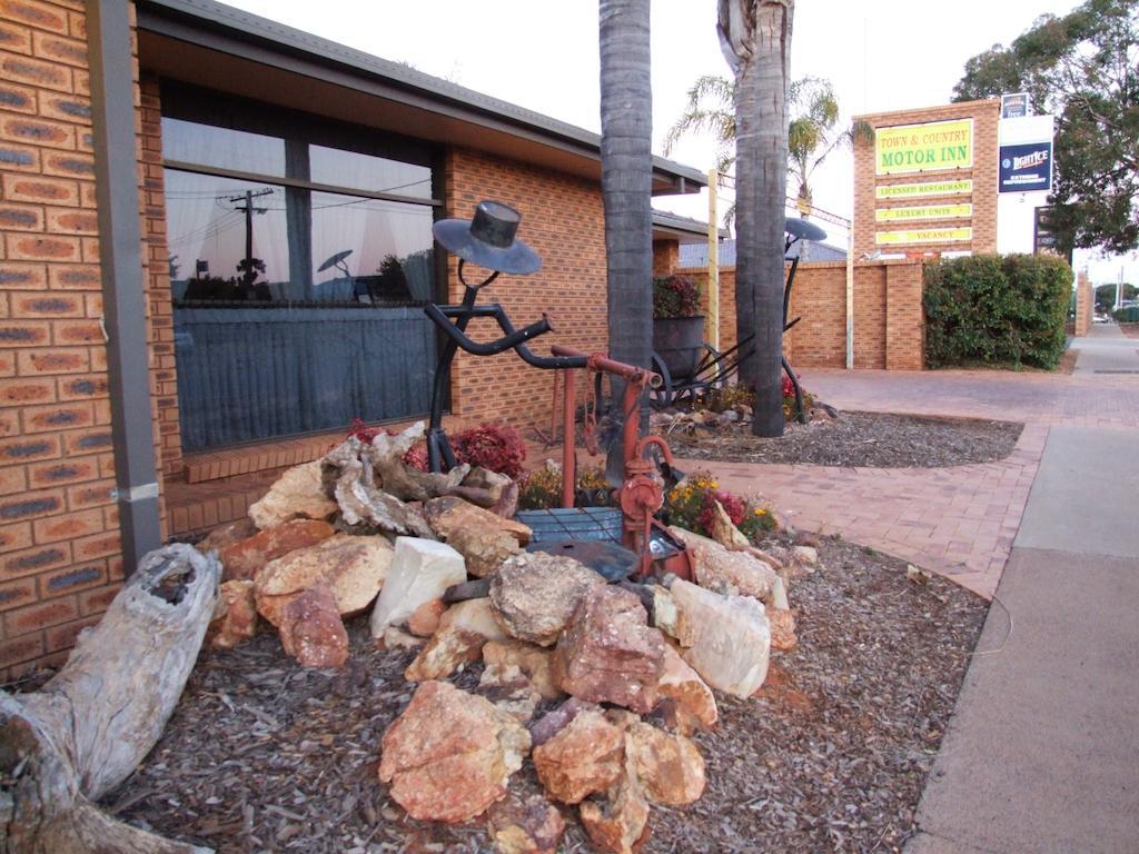 Cobar Town & Country Motor Inn 외부 사진