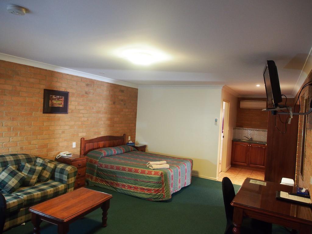 Cobar Town & Country Motor Inn 외부 사진