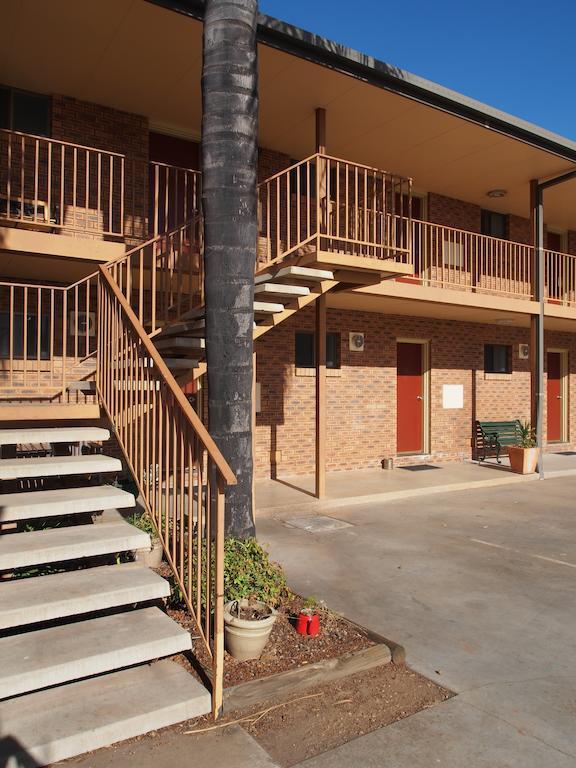 Cobar Town & Country Motor Inn 외부 사진